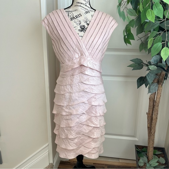 Adrianna Papell Dresses & Skirts - Adrianna Papell V-Neck Tiered Sleeveless Cocktail Dress Pink Sz 14